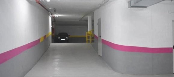  Garage in Zaragoza, Spain No. 68153 17