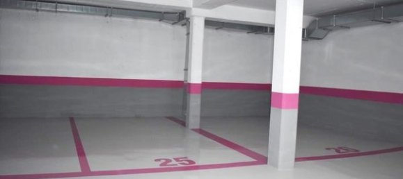  Garage in Zaragoza, Spain No. 68153 4