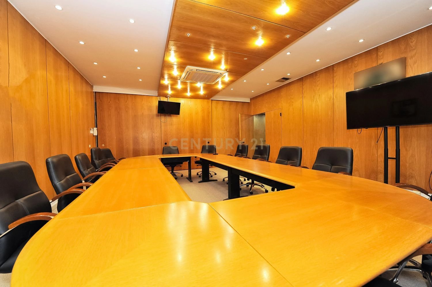  بناية في Lisbon, Portugal 2230متر مربع رقم 98173