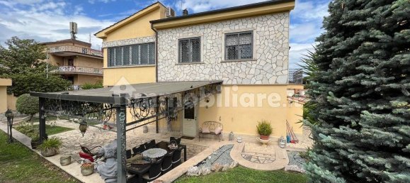 5 bedrooms Villa in Rome, Italy No. 320153 2