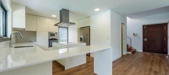 4 bedrooms Villa in Cascais, Portugal No. 257780 13