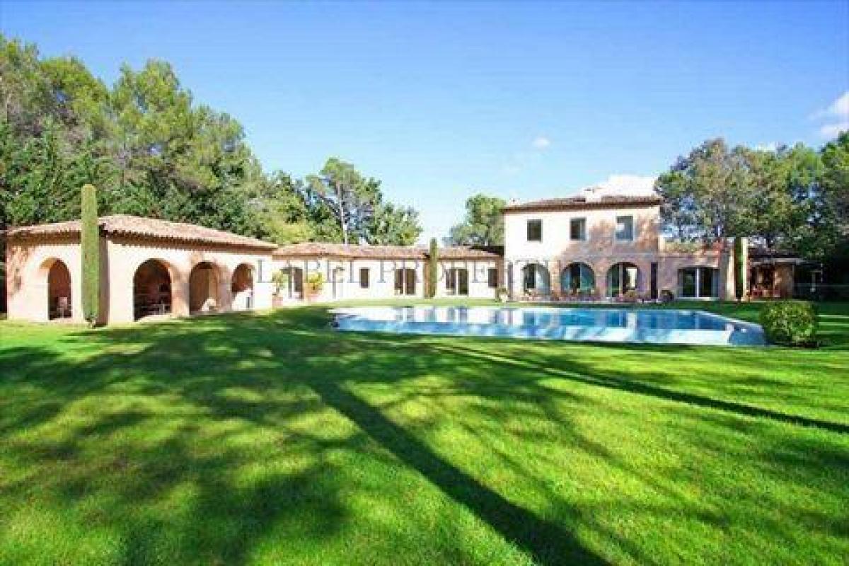 9 bedrooms House in Mougins, France No. 10458