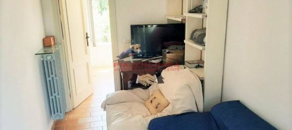 Дом с 7 комнатами в Орвието, Италия № 47390 2