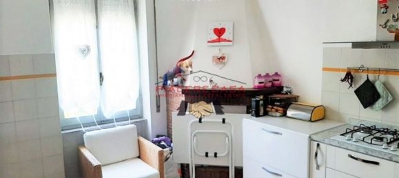 Дом с 7 комнатами в Орвието, Италия № 47390 4