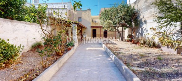 2 bedrooms House in Bari, Italy No. 286544 21