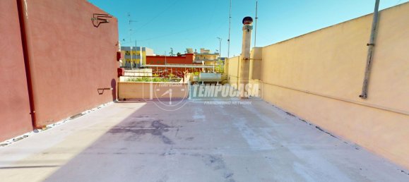 2 bedrooms House in Bari, Italy No. 286544 26