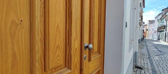 Bâtiment à Vila Franca de Xira, Portugal 186m² No. 77128 2