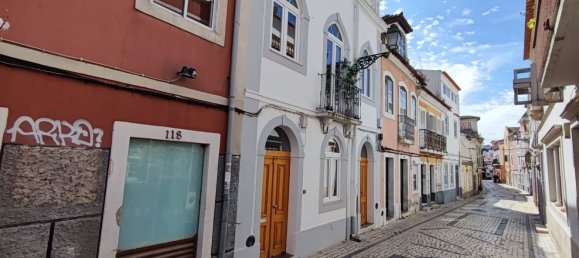 Bâtiment à Vila Franca de Xira, Portugal 186m² No. 77128 3