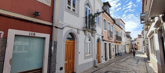 Bâtiment à Vila Franca de Xira, Portugal 186m² No. 77128 5