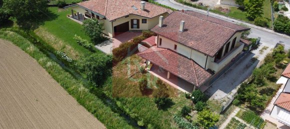 5 rooms Apartment in Udine, Italy No. 86322 5