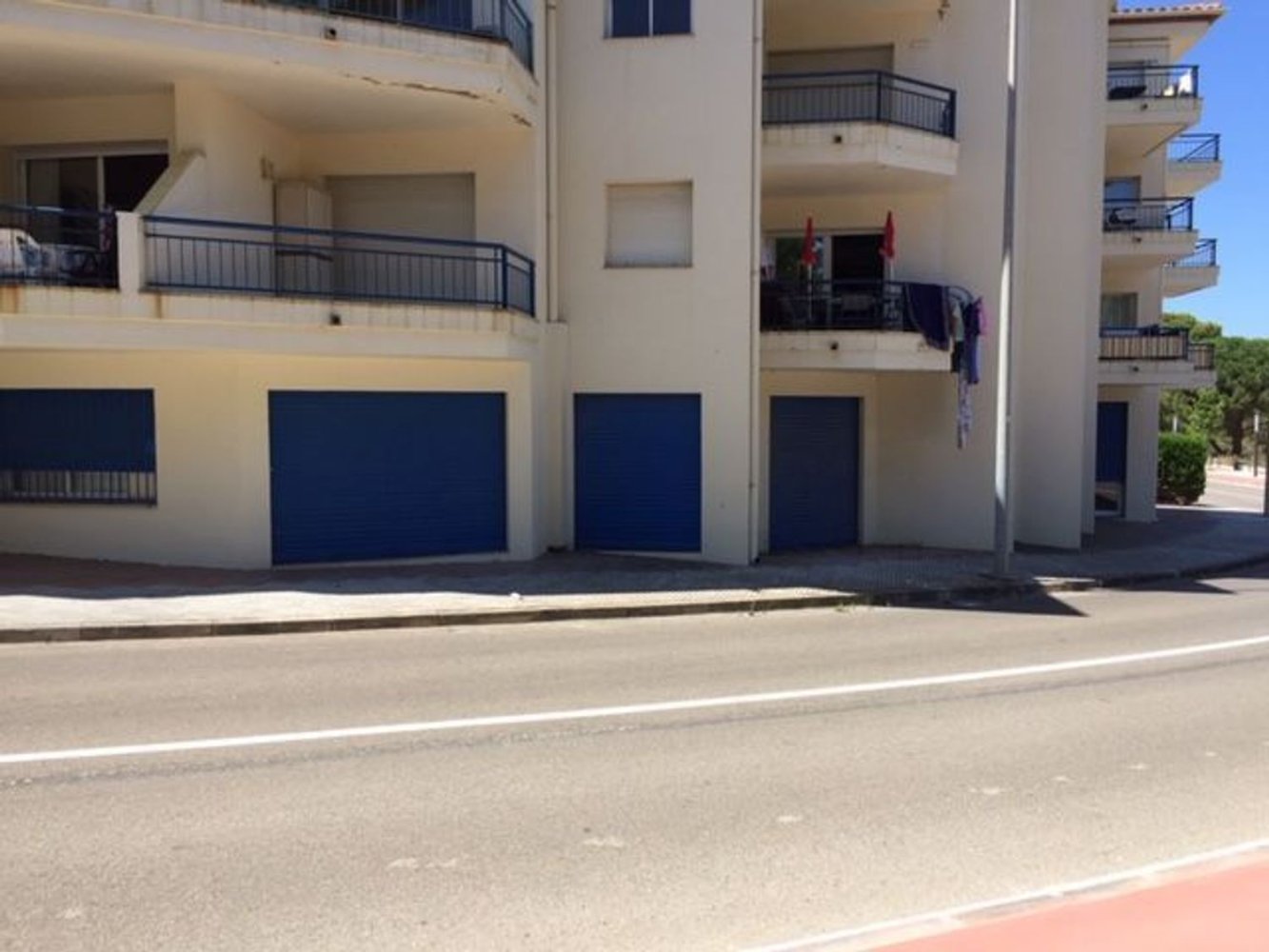 Propiedad comercial en L'Escala, Spain 91 m² No. 211675