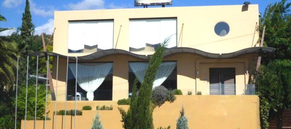 900m² Property in Glyfada, Greece No. 7982 2