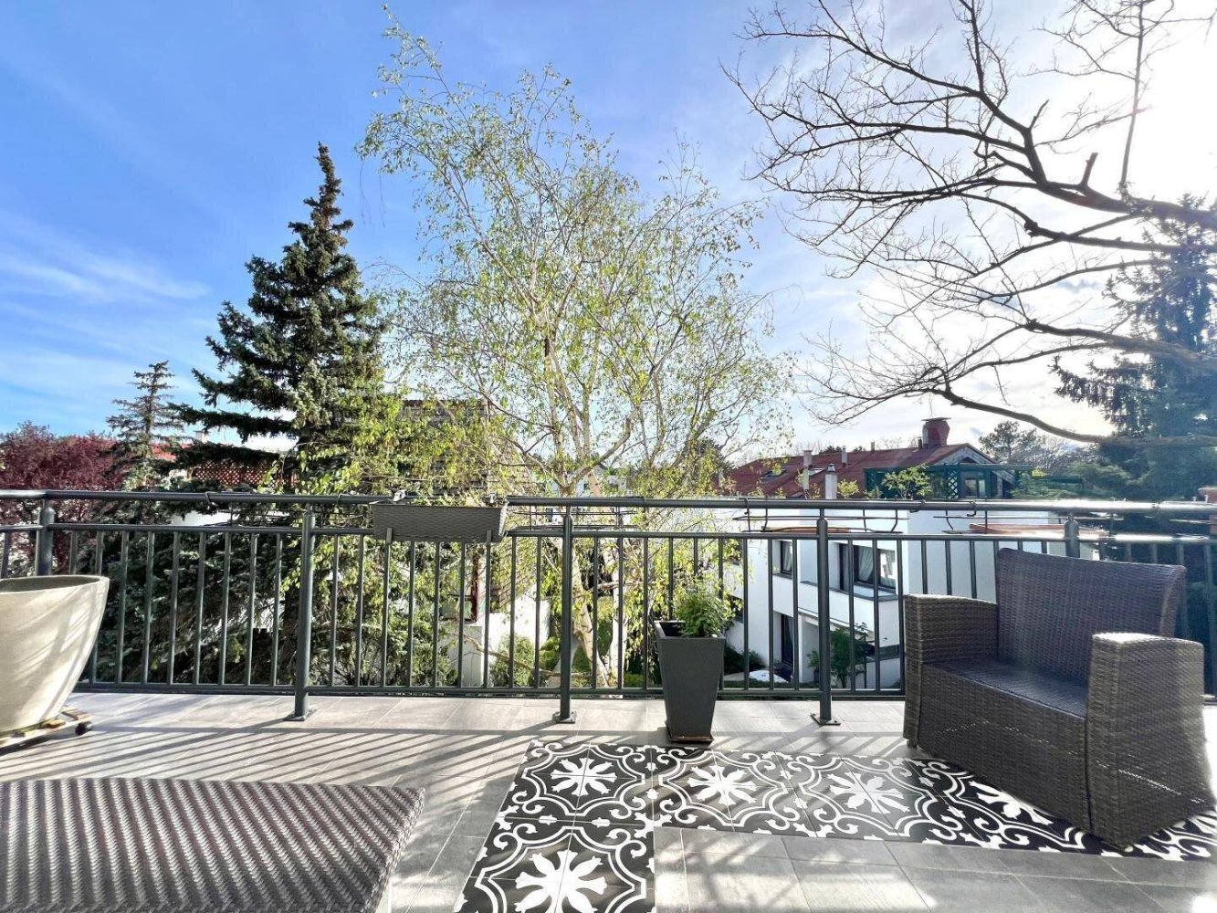 Таунхаус с 6 комнатами в Лизинг, Австрия № 240959