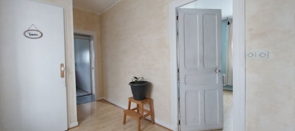 3 bedrooms House in Maintenon, France No. 215077 7