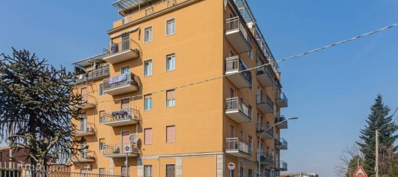 3-salle Appartement à San Vittore Olona, Italy No. 40358 43