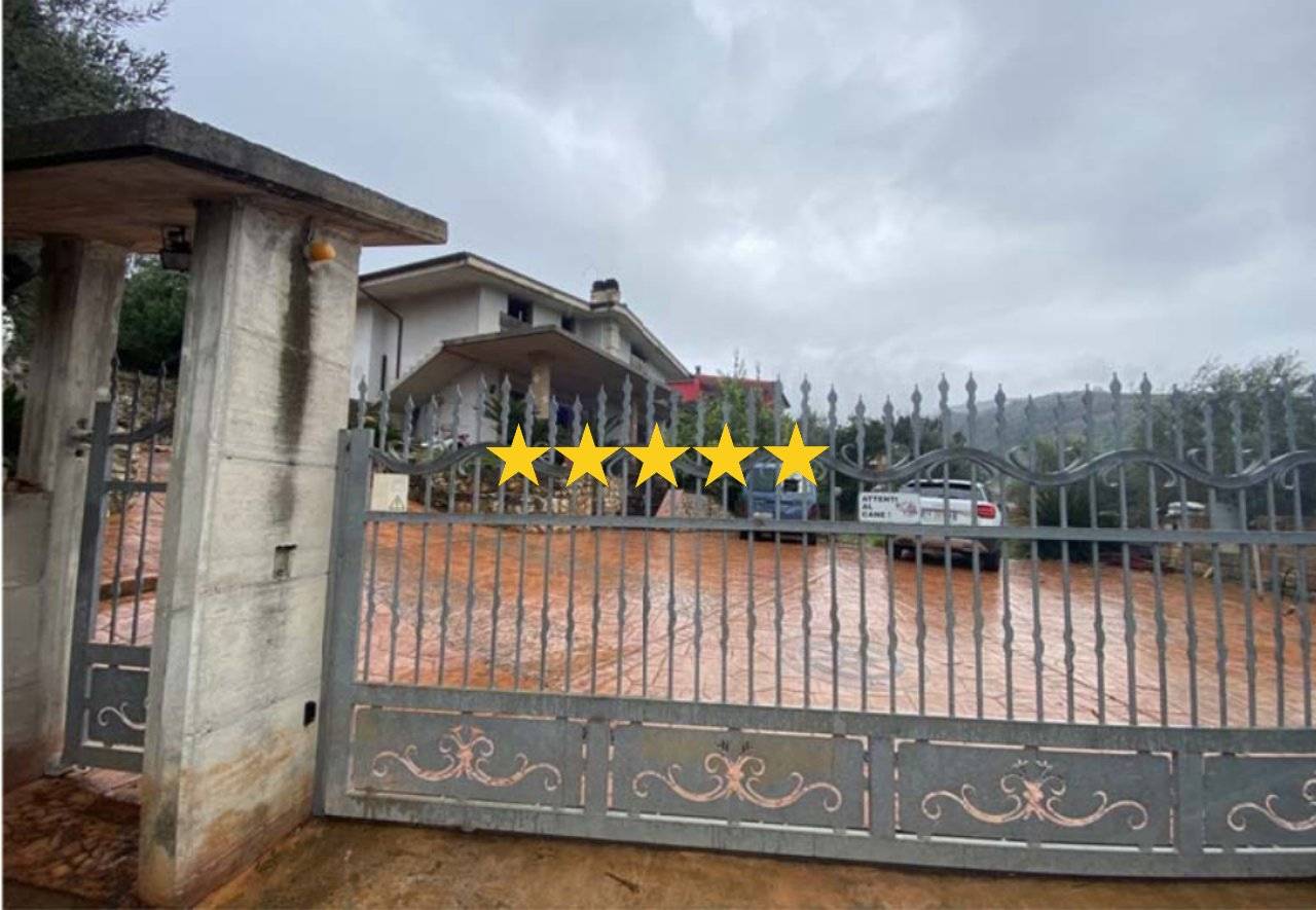 3 bedrooms Apartment in Sonnino, Italy No. 182256