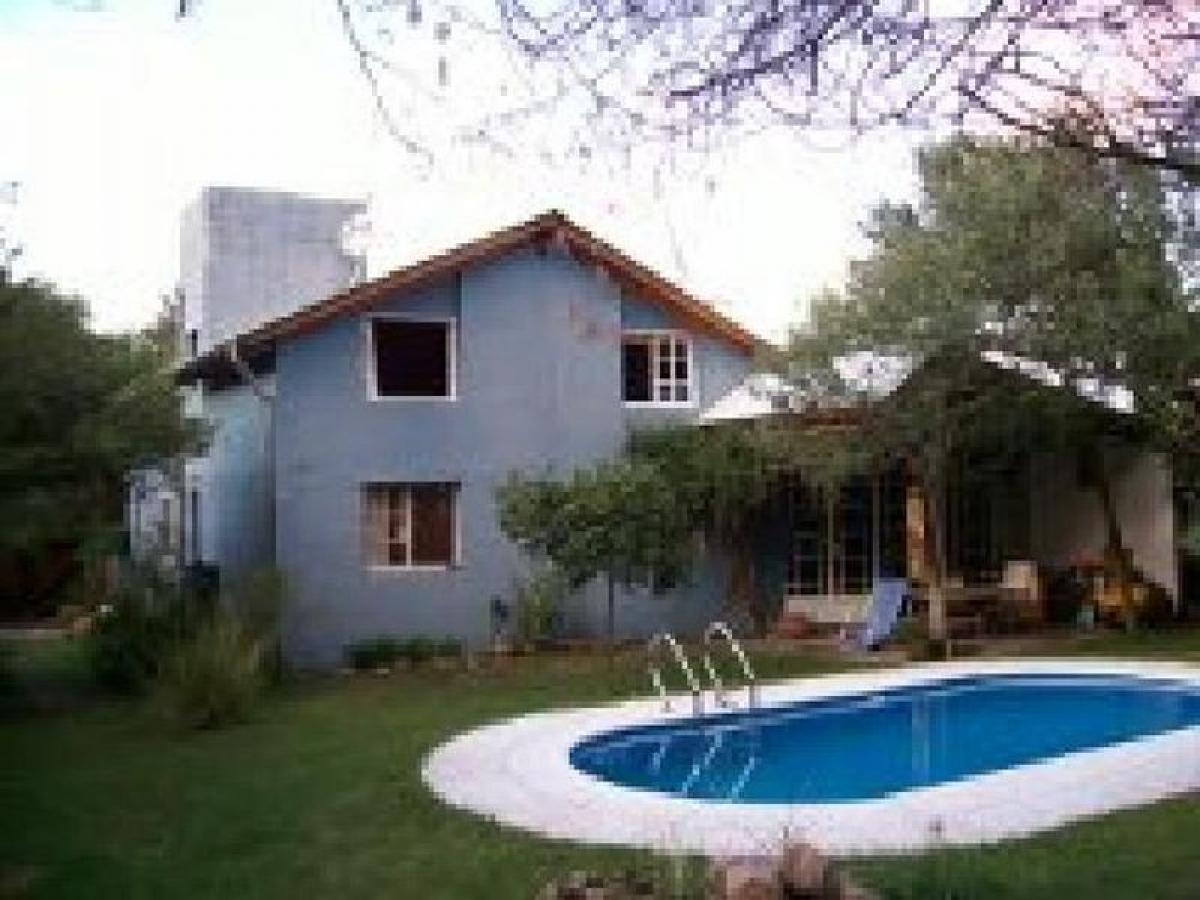 3 bedrooms House in Cordoba, Argentina No. 63126