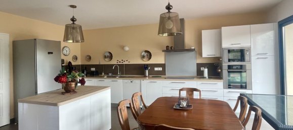 4 bedrooms House in Lancieux, France No. 198934 4