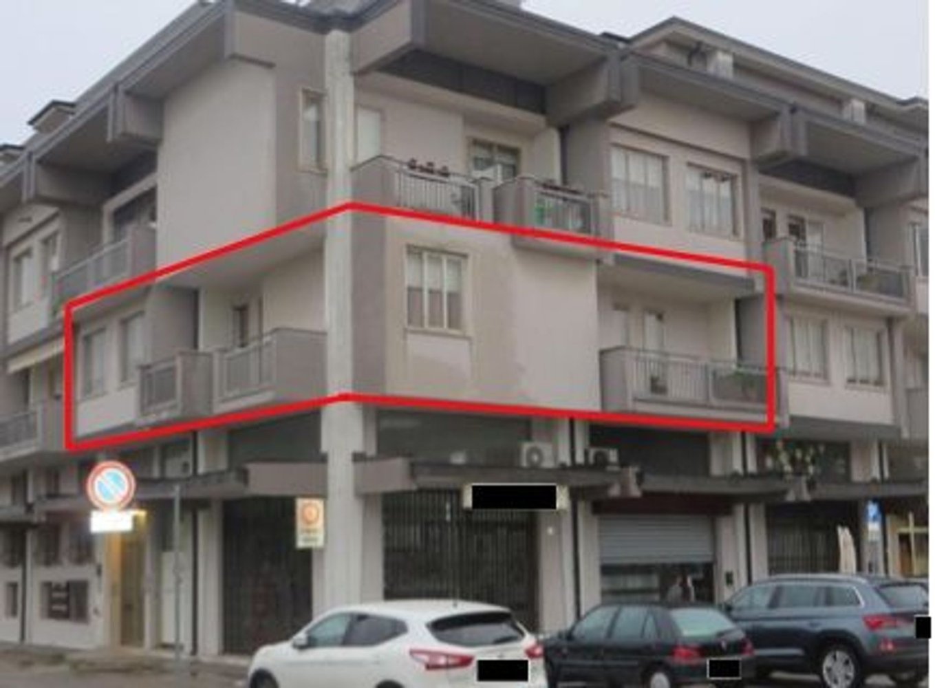 90m² Office in Castelmassa, Italy No. 58023