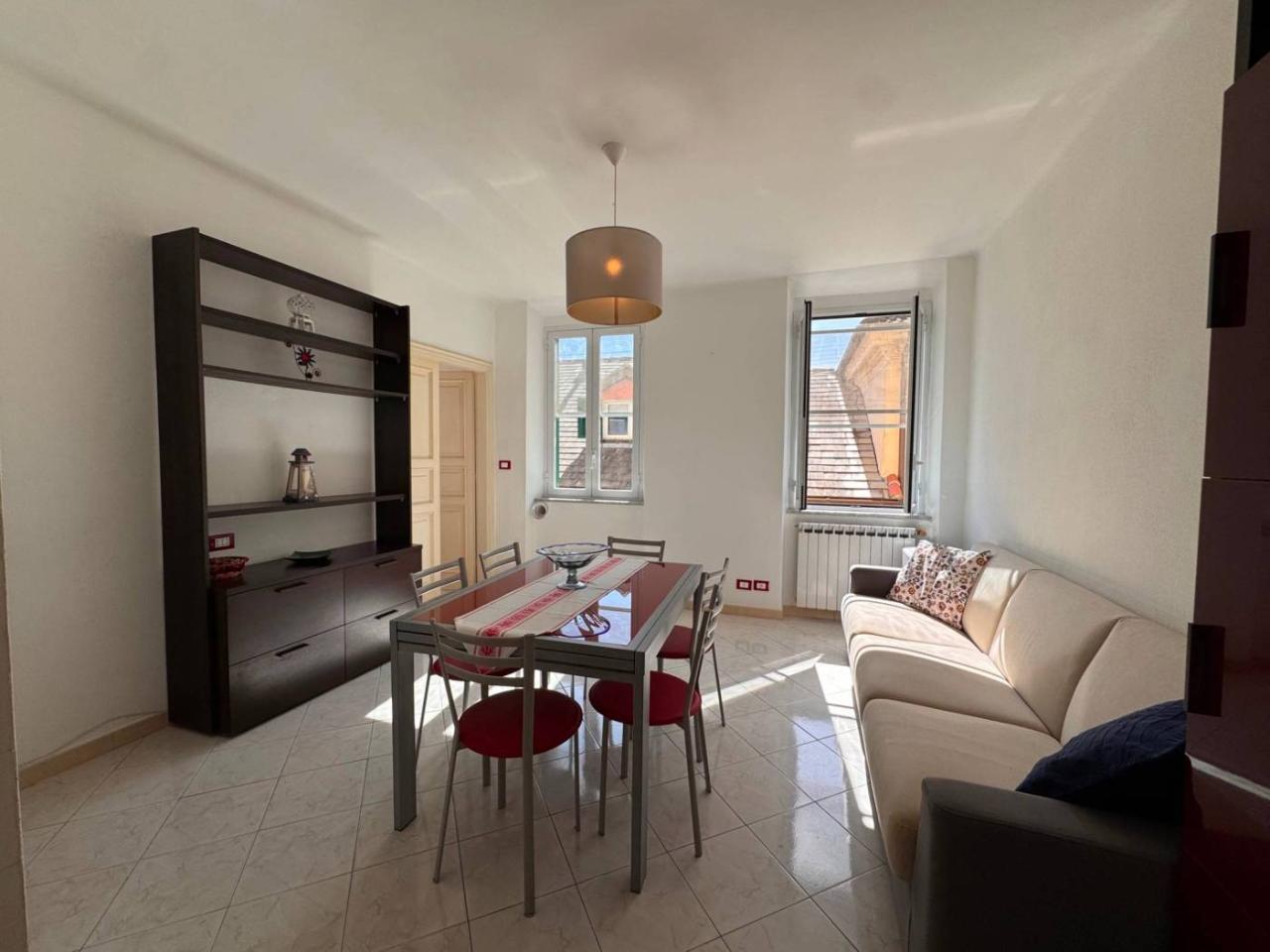 Apartamento de 4 habitaciónes en Cogoleto, Italy No. 35279