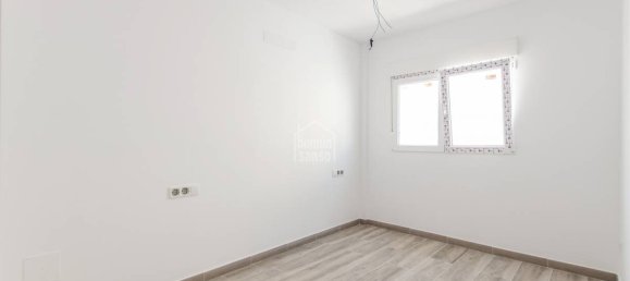 2 bedrooms Apartment in Es Castell, Spain No. 6228 2
