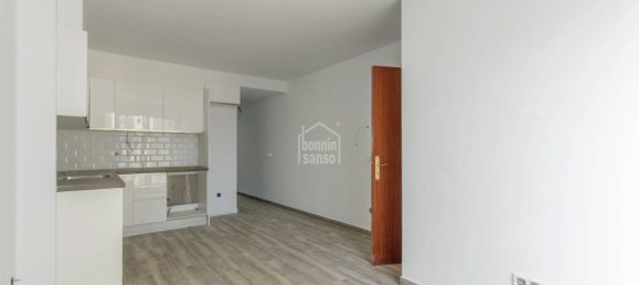 2 bedrooms Apartment in Es Castell, Spain No. 6228 3