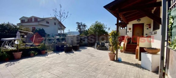 3 rooms Apartment in Giugliano in Campania, Italy No. 154834 3