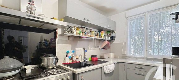 4 rooms House in Saint-Denis, France No. 332620 6