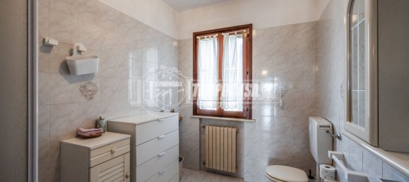6 rooms House in Poggio Renatico, Italy No. 305100 29