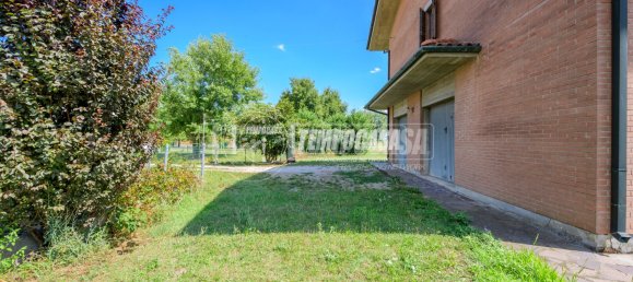 6 rooms House in Poggio Renatico, Italy No. 305100 32