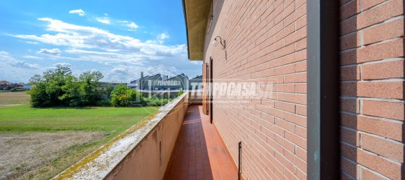 6 rooms House in Poggio Renatico, Italy No. 305100 18