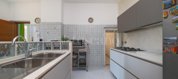 4 rooms Villa in Rome, Italy No. 111596 9