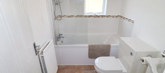 Casa de 3 dormitorios en Wakefield, United Kingdom No. 2143 9