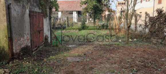 2 Schlafzimmer Haus in Castelnuovo Bocca d'Adda, Italy, Nr. 229961 30