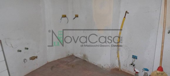 2 Schlafzimmer Haus in Castelnuovo Bocca d'Adda, Italy, Nr. 229961 11