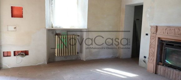 2 Schlafzimmer Haus in Castelnuovo Bocca d'Adda, Italy, Nr. 229961 10