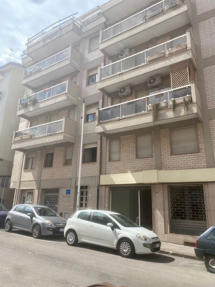 3-salle Appartement à Sassari, Italy No. 290670