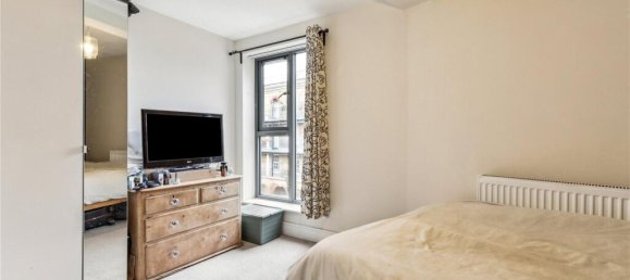 2 bedrooms Apartment in London, United Kingdom No. 12808 6