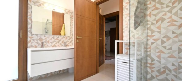 3 bedrooms Apartment in Cagliari, Italy No. 270101 19