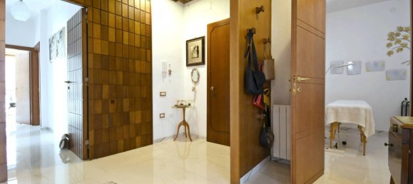 3 bedrooms Apartment in Cagliari, Italy No. 270101 22