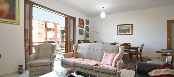 3 bedrooms Apartment in Cagliari, Italy No. 270101 3