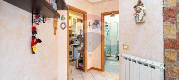 4 Schlafzimmer Wohnung in Monterotondo, Italy, Nr. 335793 8