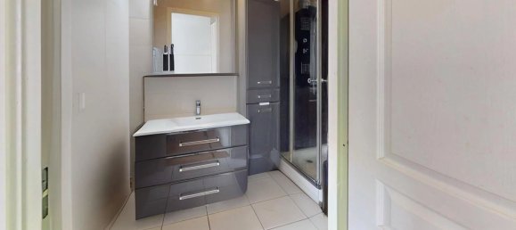 3 bedrooms Apartment in Emerainville, France No. 333356 9