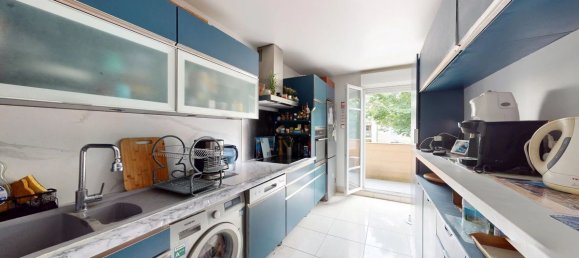 3 bedrooms Apartment in Emerainville, France No. 333356 4