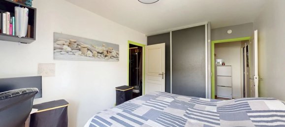 3 bedrooms Apartment in Emerainville, France No. 333356 7