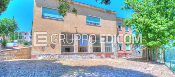 300m² Commercial property in Amelia, Italy No. 284247 19