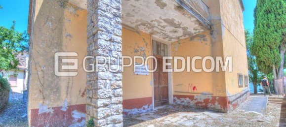 300m² Commercial property in Amelia, Italy No. 284247 14