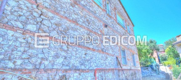 300m² Commercial property in Amelia, Italy No. 284247 15