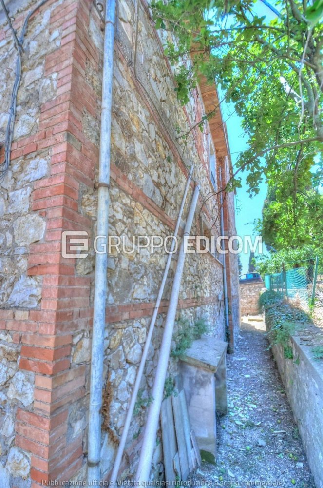 300m² Commercial property in Amelia, Italy No. 284247