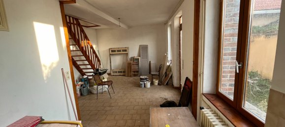 Edificio de 4 dormitorios en Amilly, France No. 55696 8